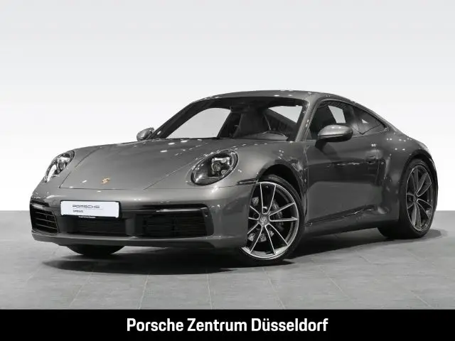 Photo 1 : Porsche 992 2021 Petrol