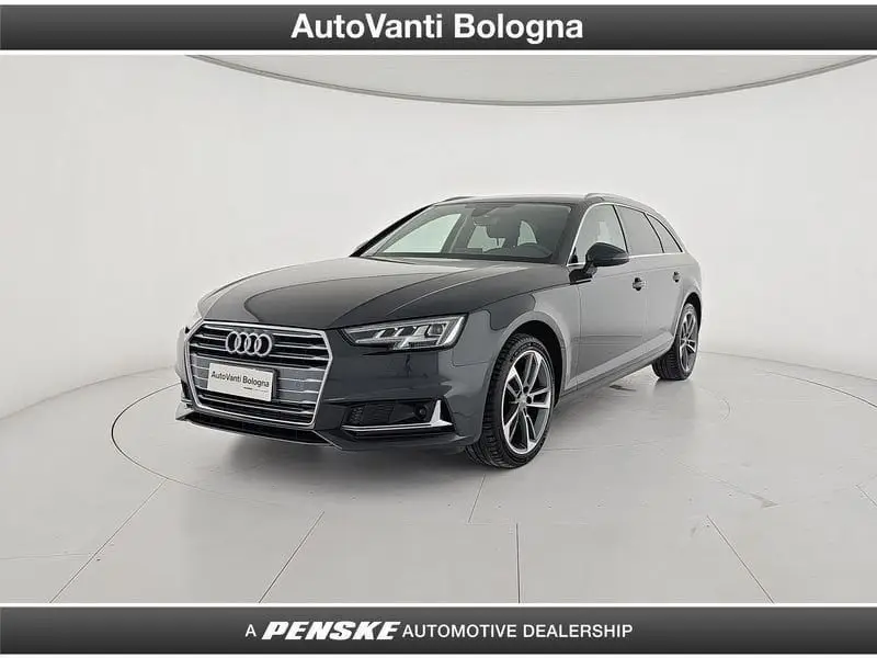 Photo 1 : Audi A4 2019 Others