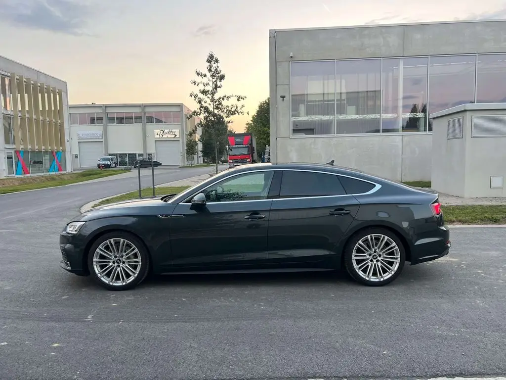 Photo 1 : Audi A5 2019 Diesel