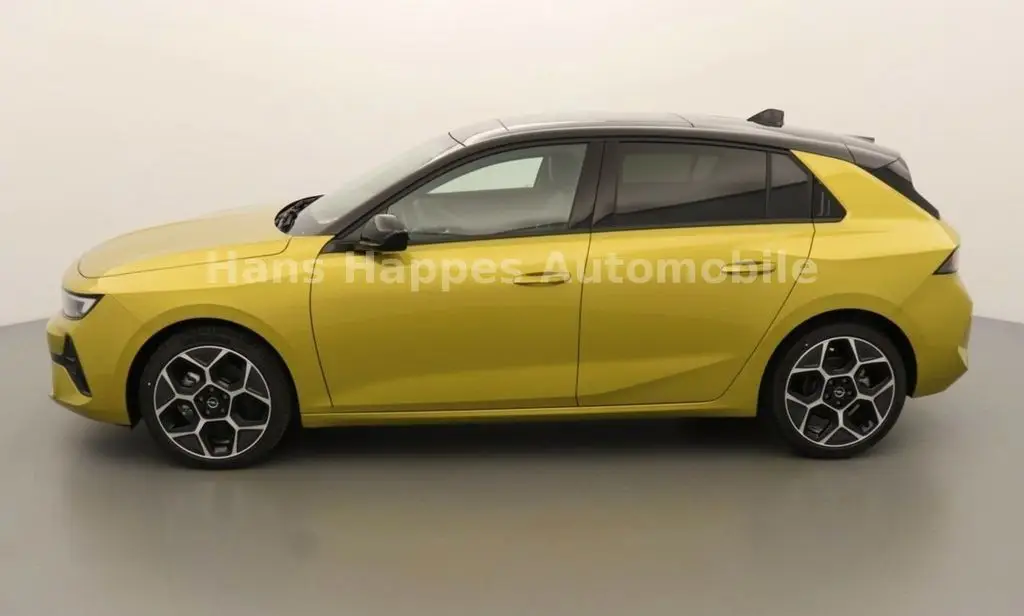 Photo 1 : Opel Astra 2023 Essence