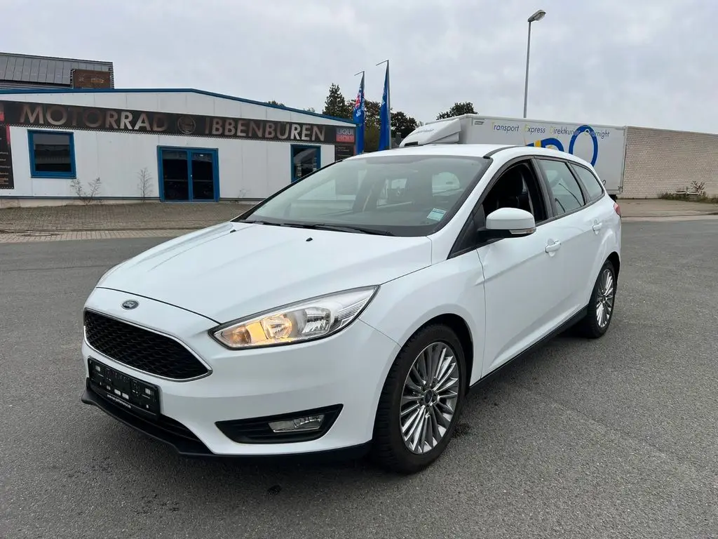 Photo 1 : Ford Focus 2017 Essence