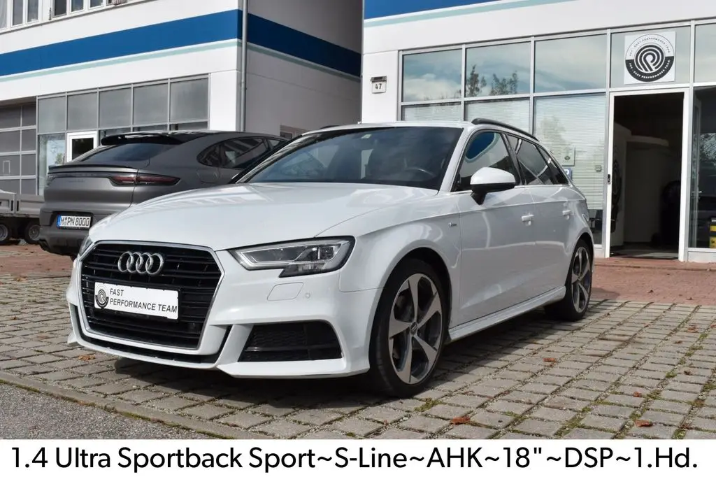 Photo 1 : Audi A3 2016 Petrol