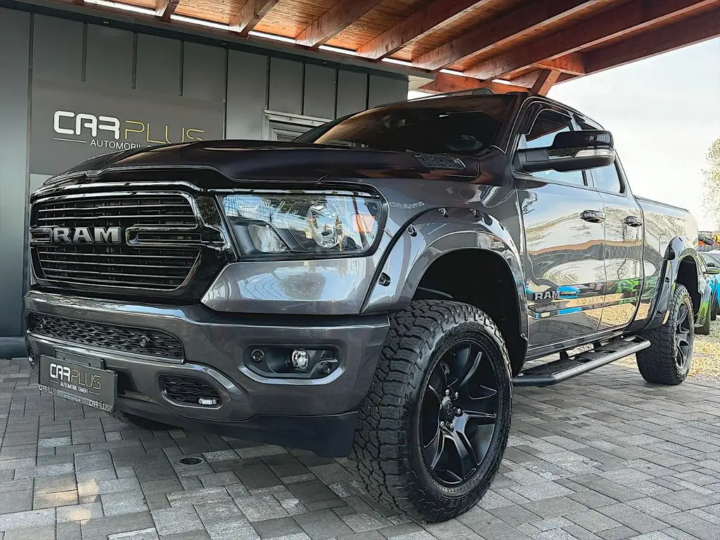 Photo 1 : Dodge Ram 2021 Petrol