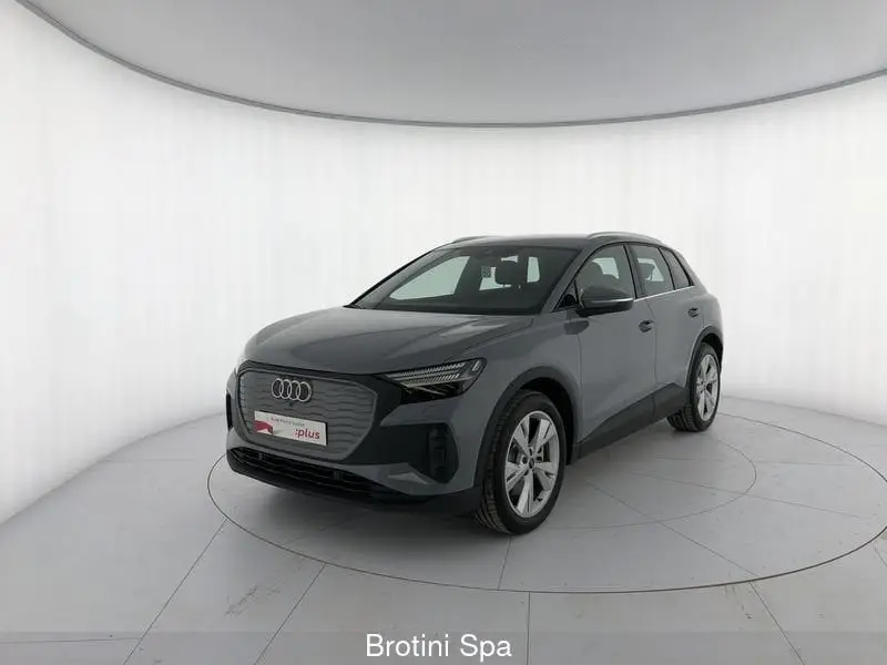 Photo 1 : Audi E-tron 2023 Non renseigné