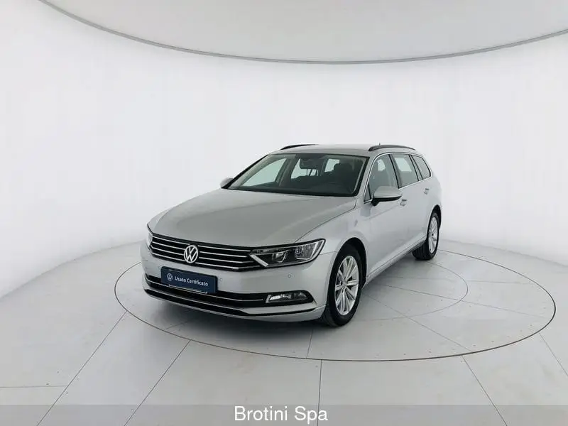 Photo 1 : Volkswagen Passat 2019 Diesel