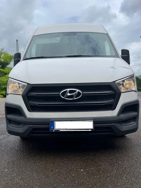 Photo 1 : Hyundai H350 2017 Diesel