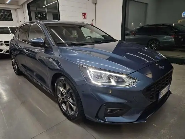 Photo 1 : Ford Focus 2019 Petrol