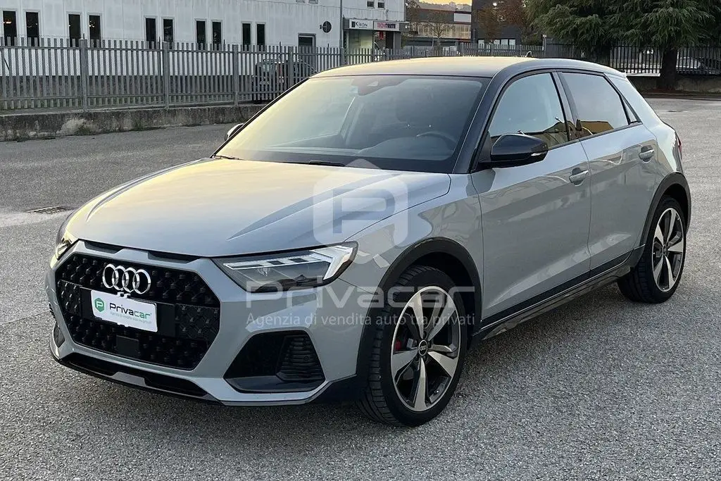 Photo 1 : Audi A1 2020 Essence