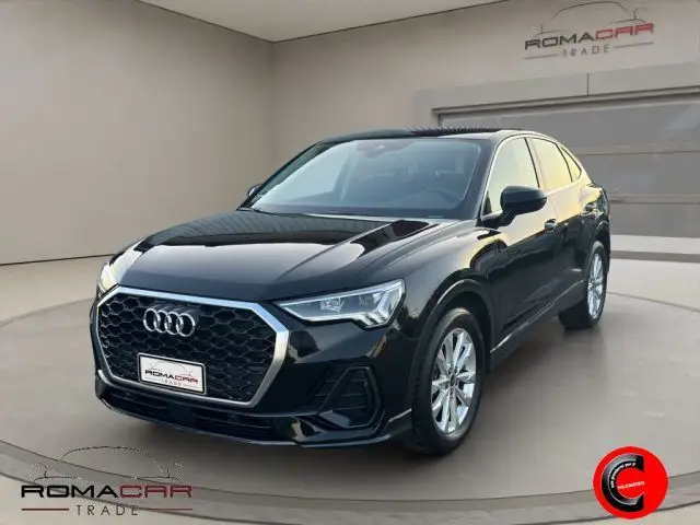 Photo 1 : Audi Q3 2022 Hybrid