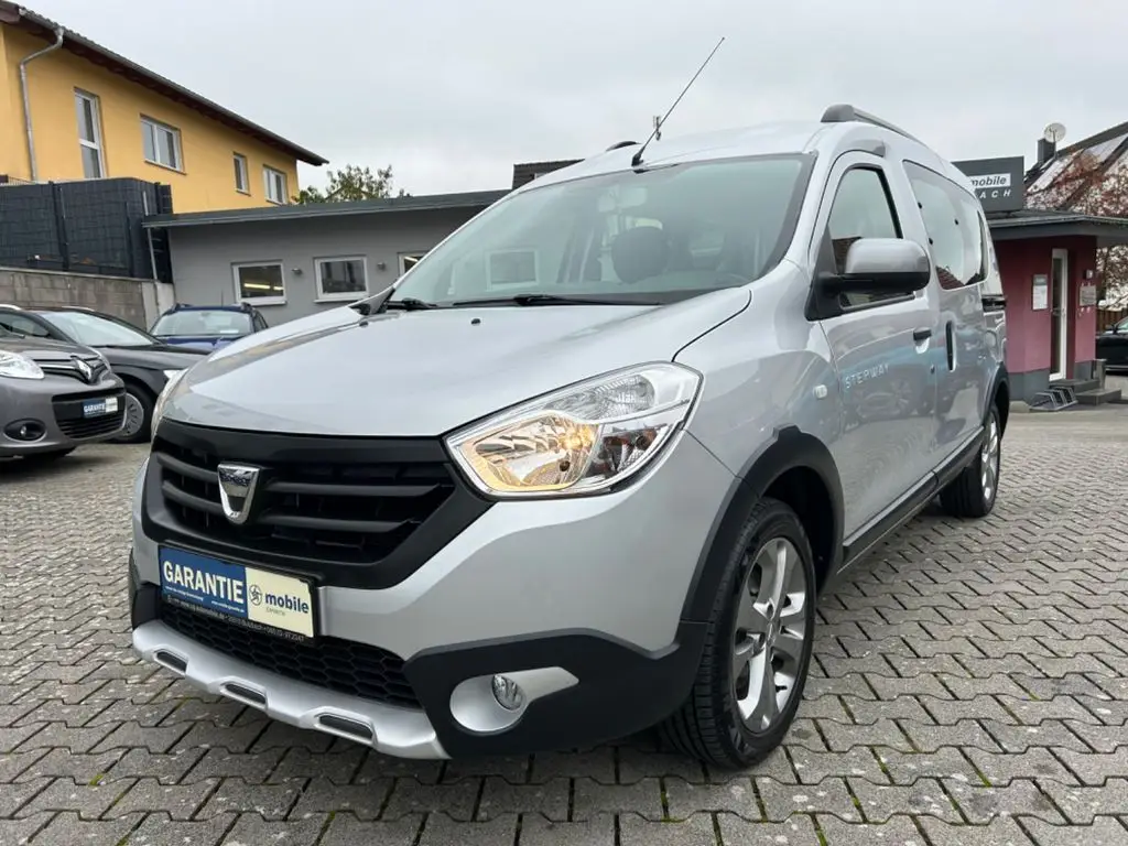 Photo 1 : Dacia Dokker 2017 Petrol