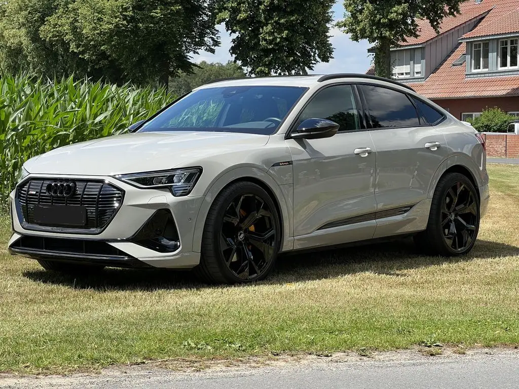 Photo 1 : Audi E-tron 2021 Non renseigné