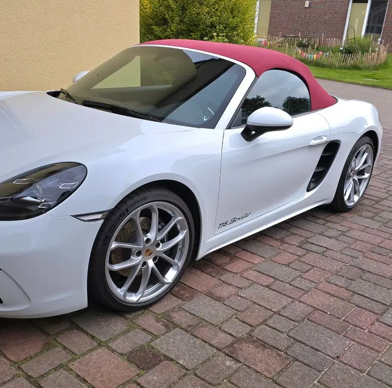 Photo 1 : Porsche Boxster 2023 Essence