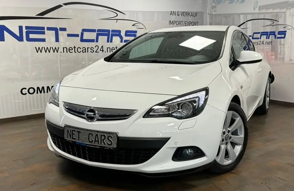 Photo 1 : Opel Astra 2014 Petrol