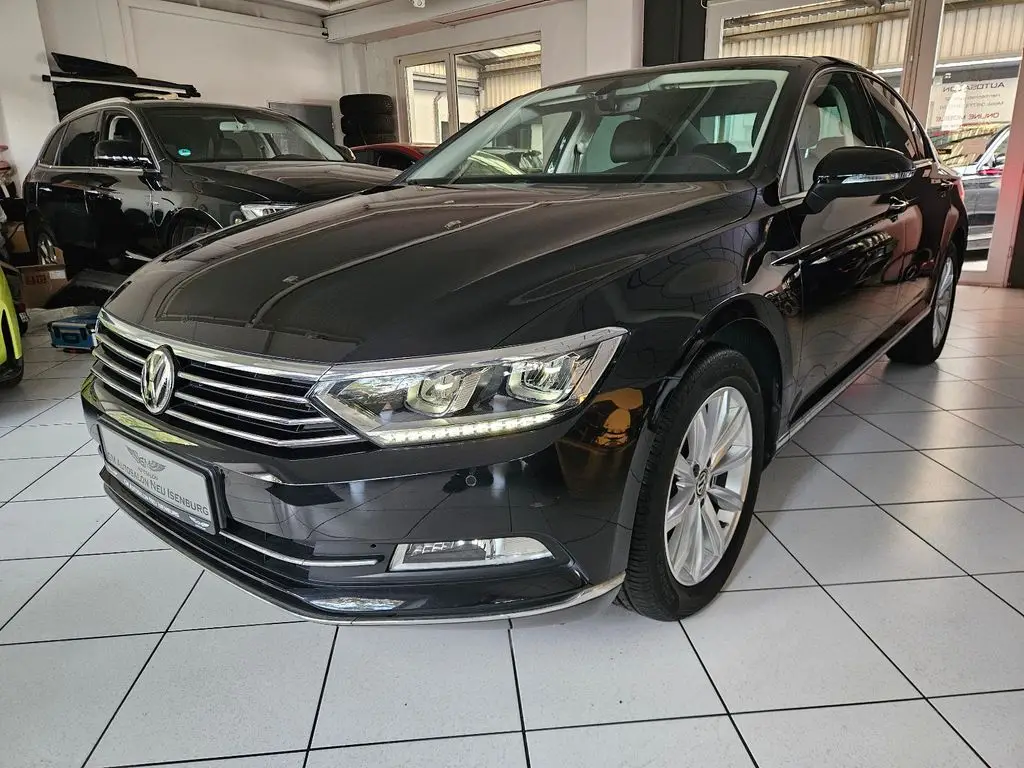 Photo 1 : Volkswagen Passat 2019 Diesel