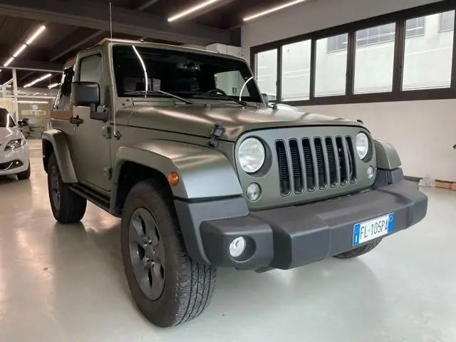 Photo 1 : Jeep Wrangler 2017 Essence