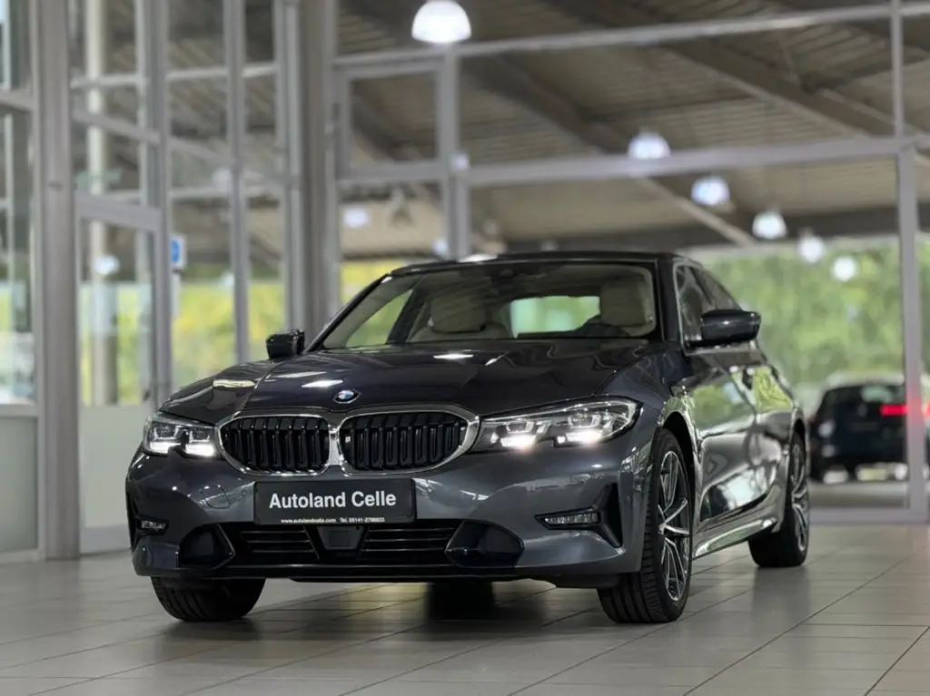 Photo 1 : Bmw Serie 3 2019 Petrol