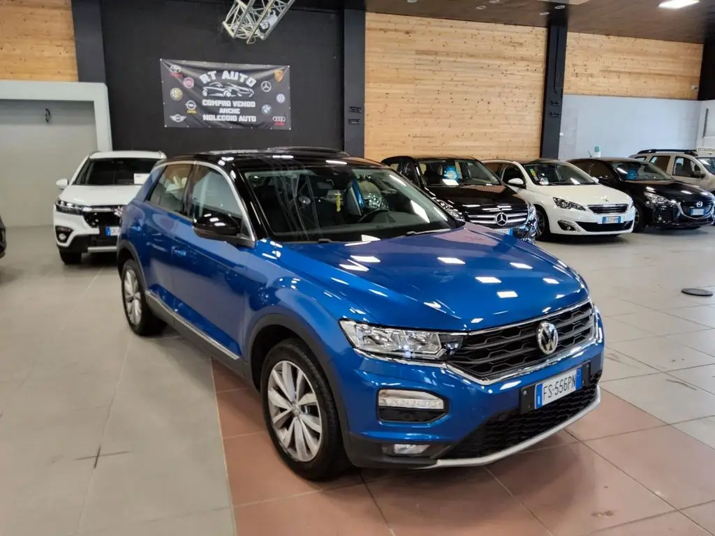 Photo 1 : Volkswagen T-roc 2018 Petrol