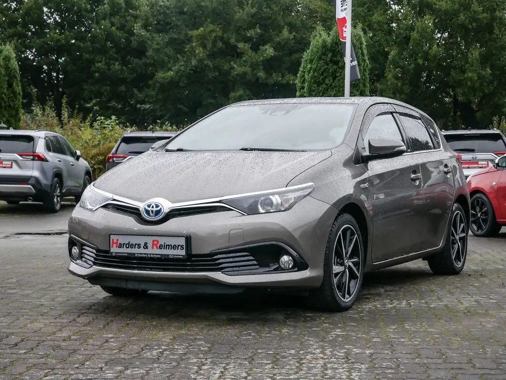 Photo 1 : Toyota Auris 2017 Hybrid