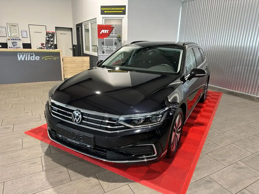 Photo 1 : Volkswagen Passat 2021 Hybrid