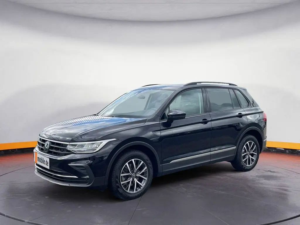 Photo 1 : Volkswagen Tiguan 2024 Essence