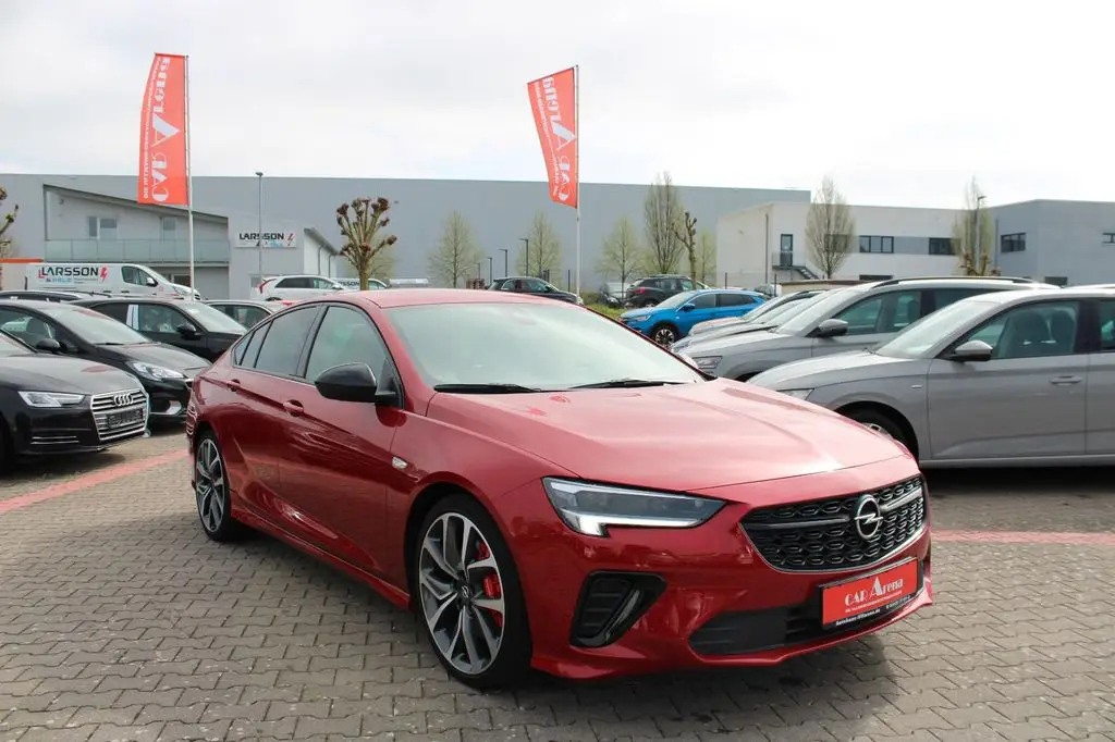 Photo 1 : Opel Insignia 2020 Essence