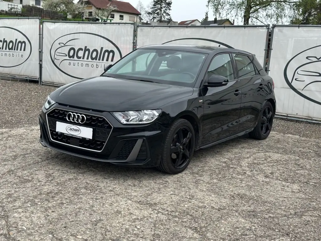 Photo 1 : Audi A1 2019 Essence