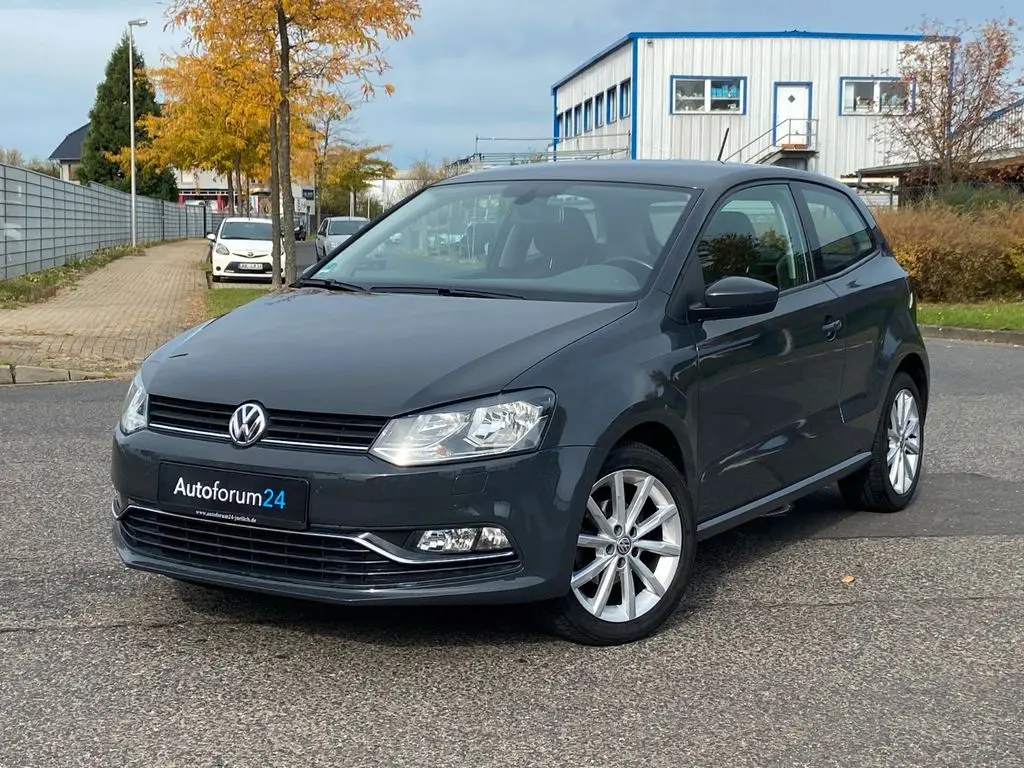 Photo 1 : Volkswagen Polo 2017 Petrol