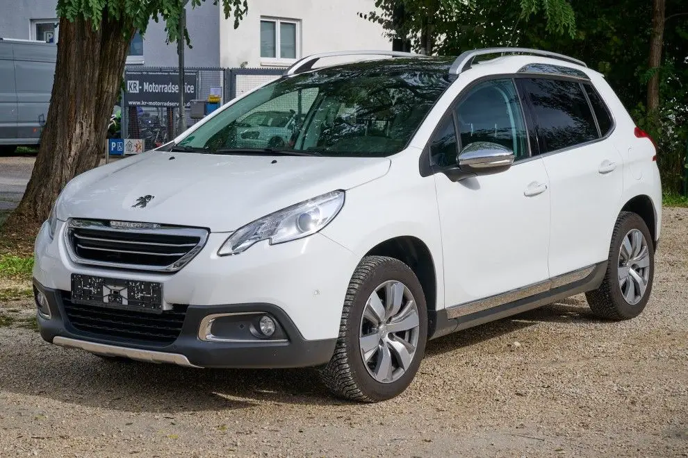 Photo 1 : Peugeot 2008 2015 Petrol