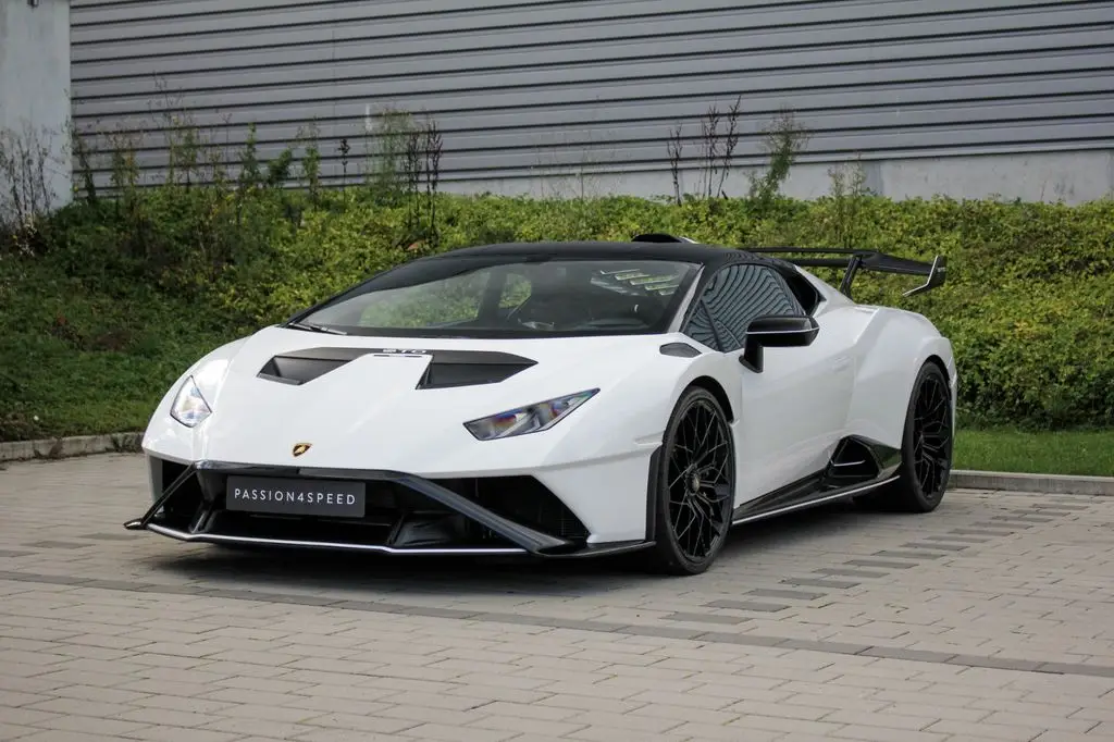 Photo 1 : Lamborghini Huracan 2022 Essence