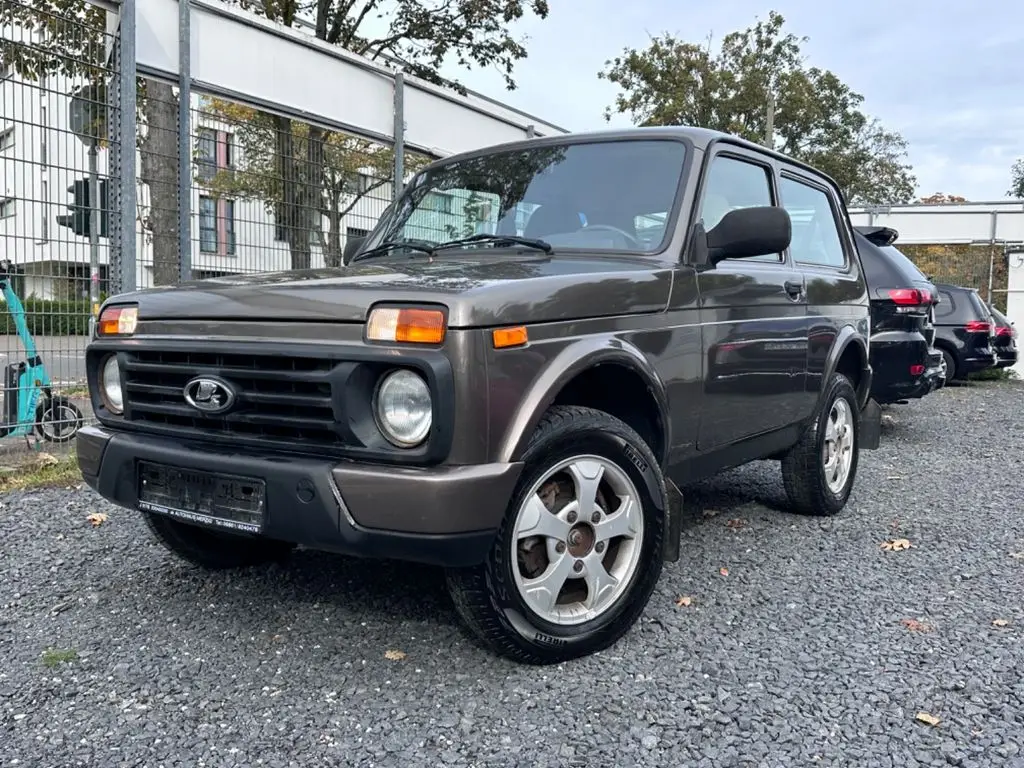 Photo 1 : Lada Niva 2017 Petrol