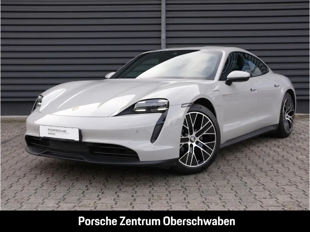 Photo 1 : Porsche Taycan 2021 Non renseigné