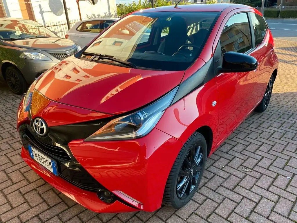 Photo 1 : Toyota Aygo X 2018 Essence