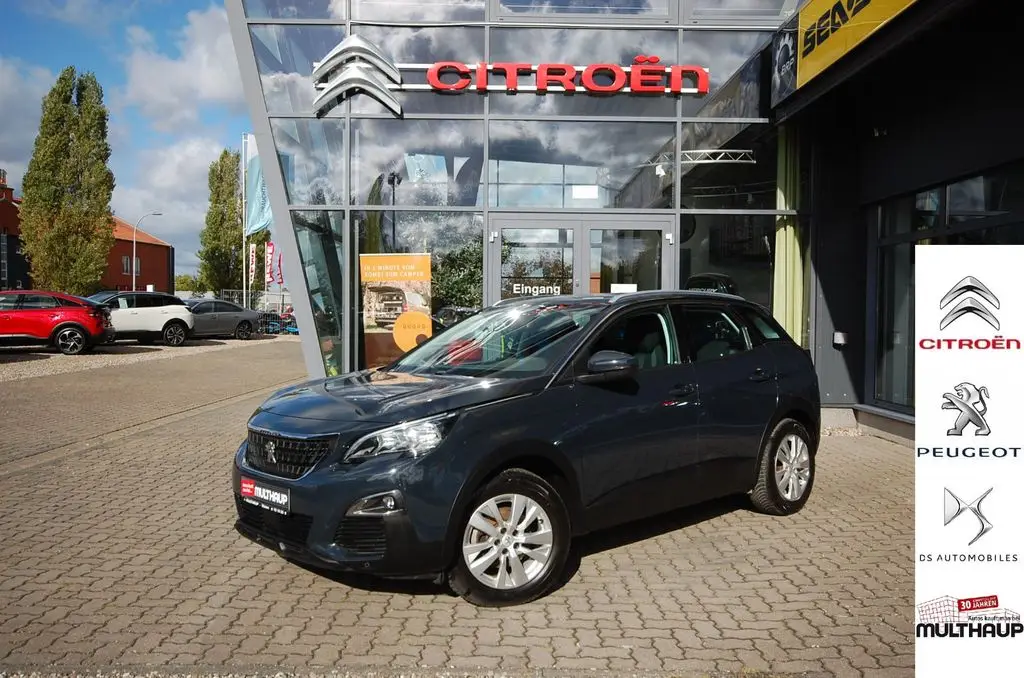 Photo 1 : Peugeot 3008 2017 Petrol