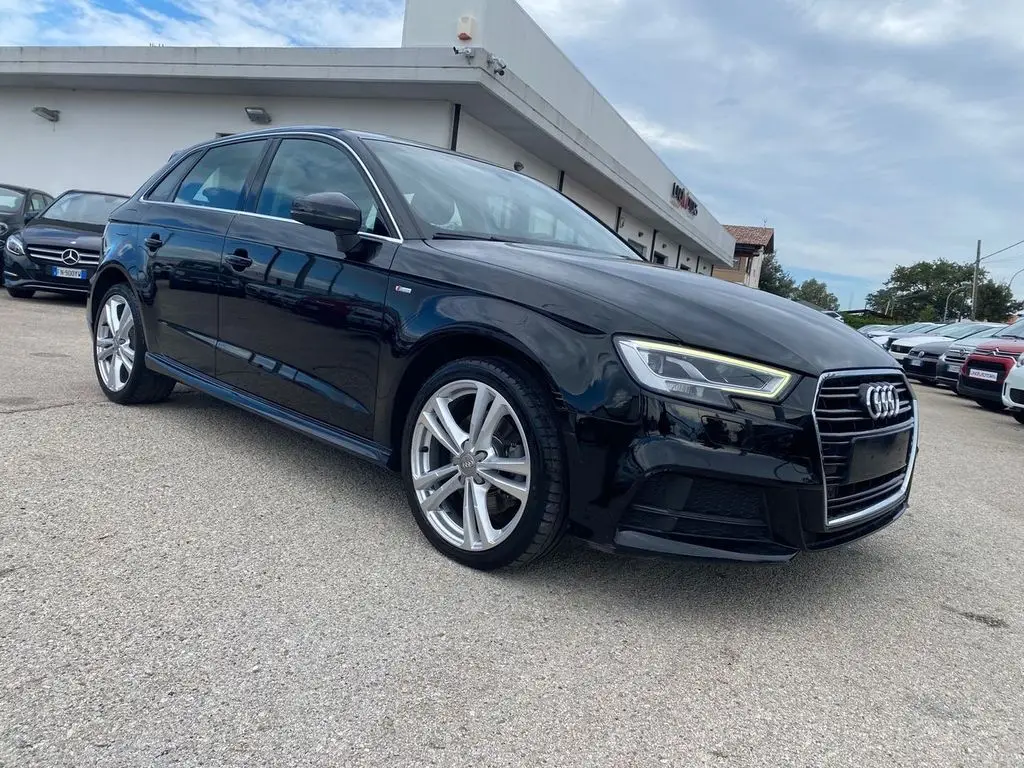 Photo 1 : Audi A3 2019 Diesel