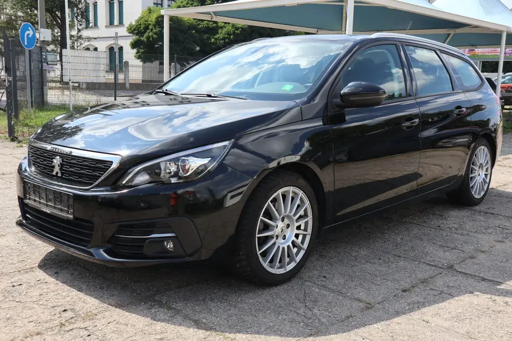 Photo 1 : Peugeot 308 2019 Petrol