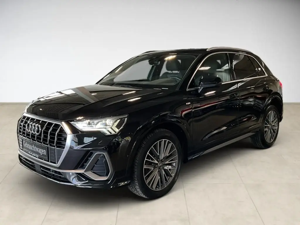 Photo 1 : Audi Q3 2018 Petrol