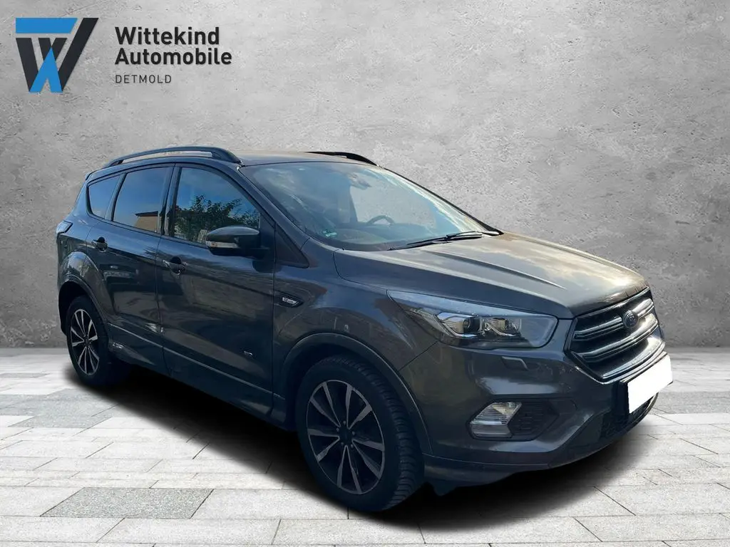 Photo 1 : Ford Kuga 2018 Petrol