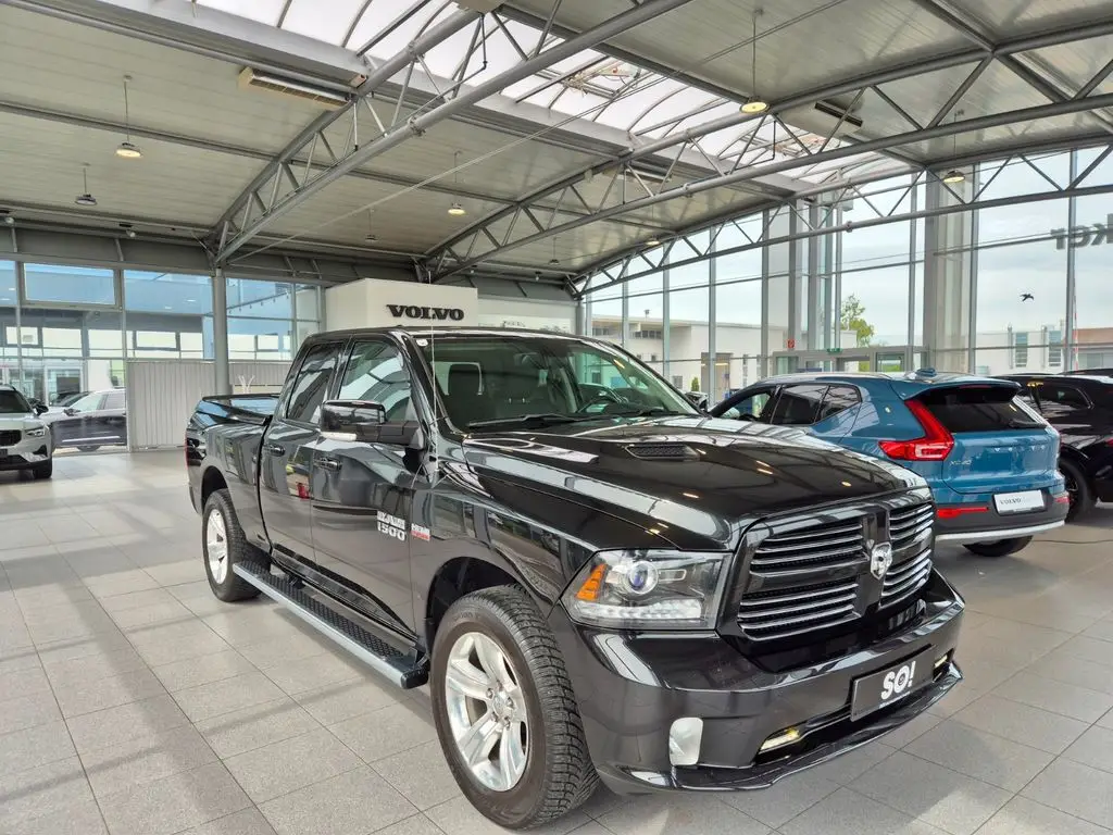 Photo 1 : Dodge Ram 2017 Petrol