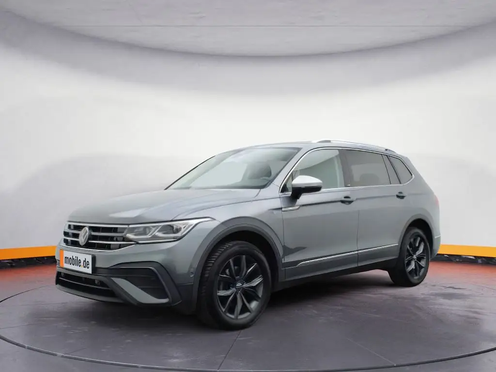 Photo 1 : Volkswagen Tiguan 2023 Petrol