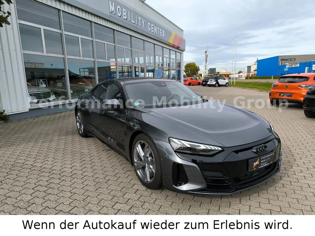 Photo 1 : Audi E-tron 2022 Non renseigné