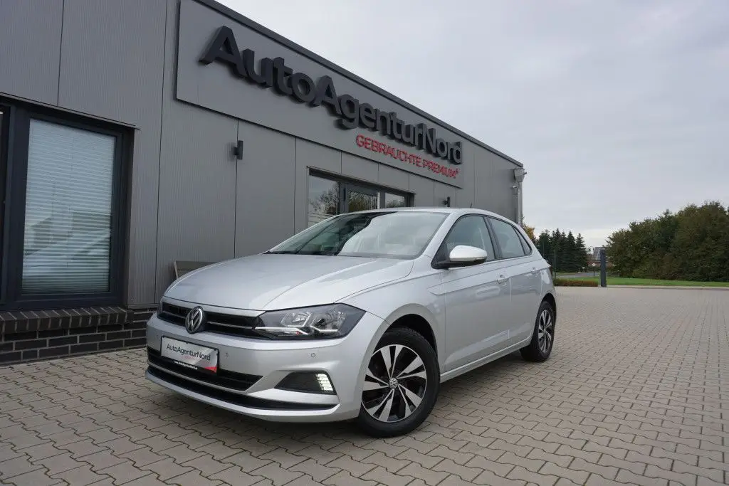 Photo 1 : Volkswagen Polo 2018 Essence