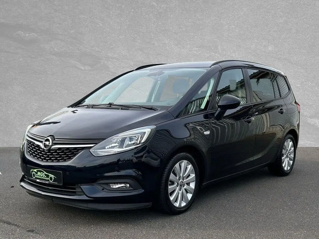 Photo 1 : Opel Zafira 2017 Petrol