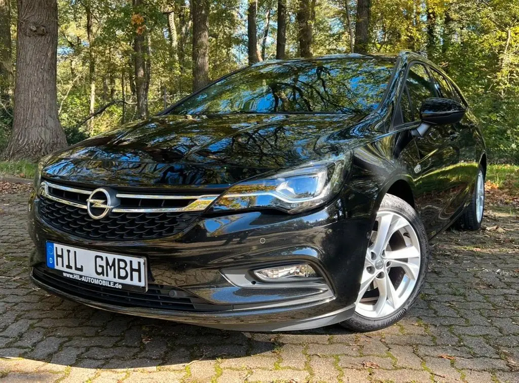 Photo 1 : Opel Astra 2018 Essence