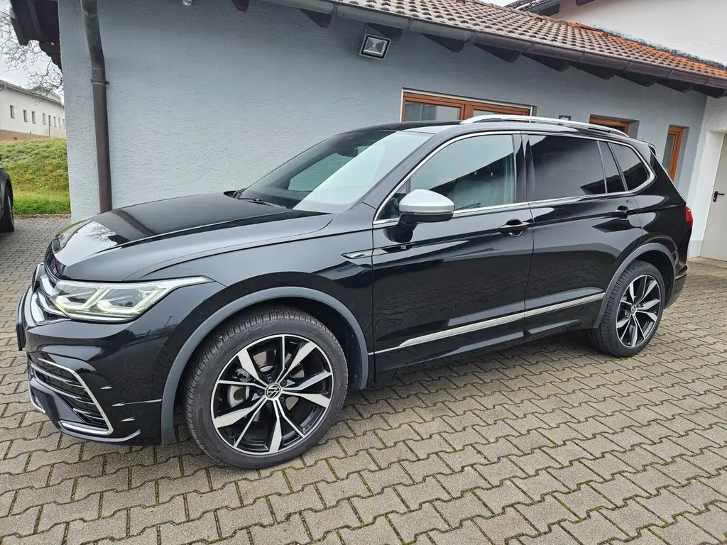 Photo 1 : Volkswagen Tiguan 2024 Petrol