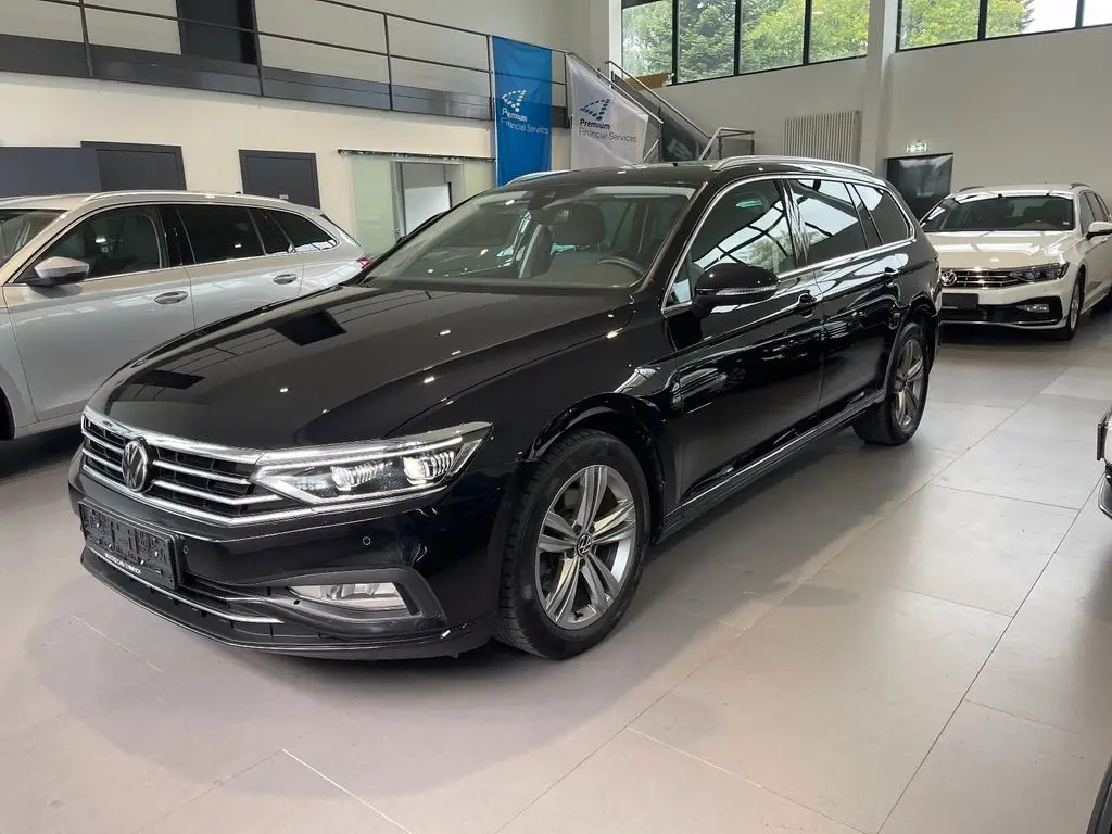 Photo 1 : Volkswagen Passat 2023 Diesel