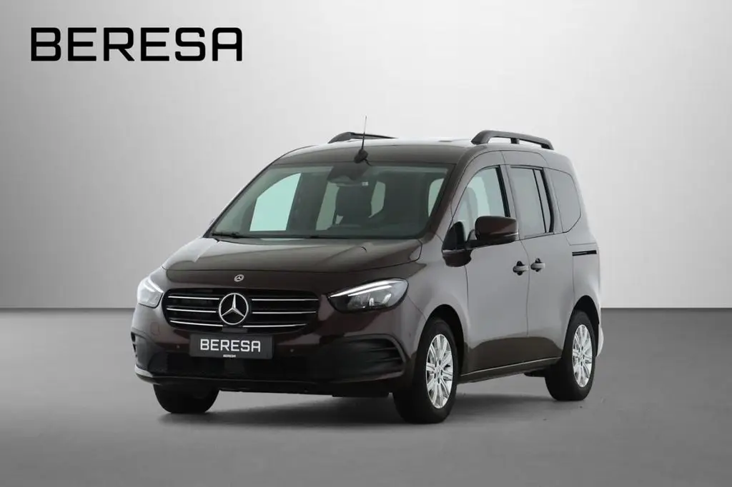 Photo 1 : Mercedes-benz Classe T 2023 Petrol