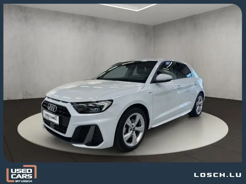 Photo 1 : Audi A1 2023 Essence