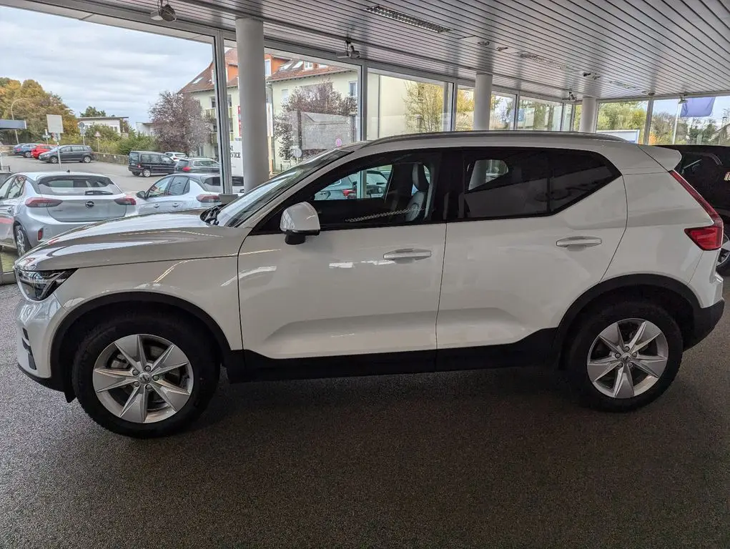 Photo 1 : Volvo Xc40 2024 Petrol