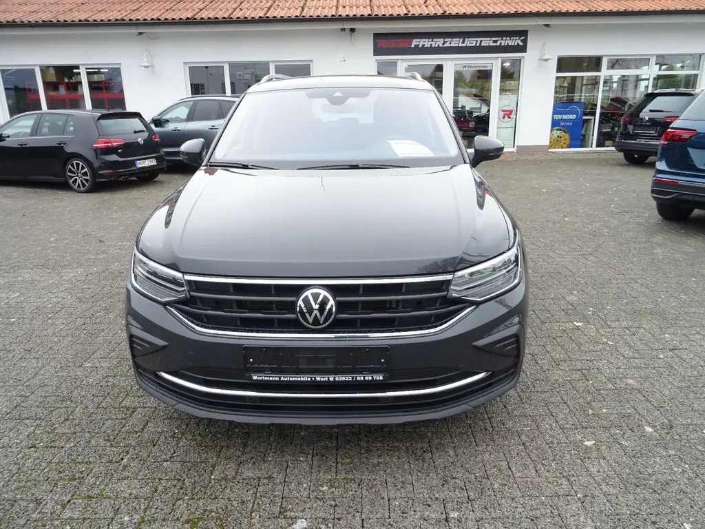 Photo 1 : Volkswagen Tiguan 2023 Petrol