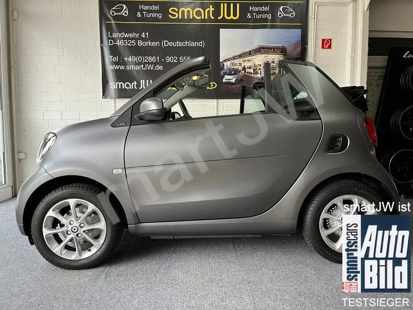 Photo 1 : Smart Fortwo 2017 Petrol